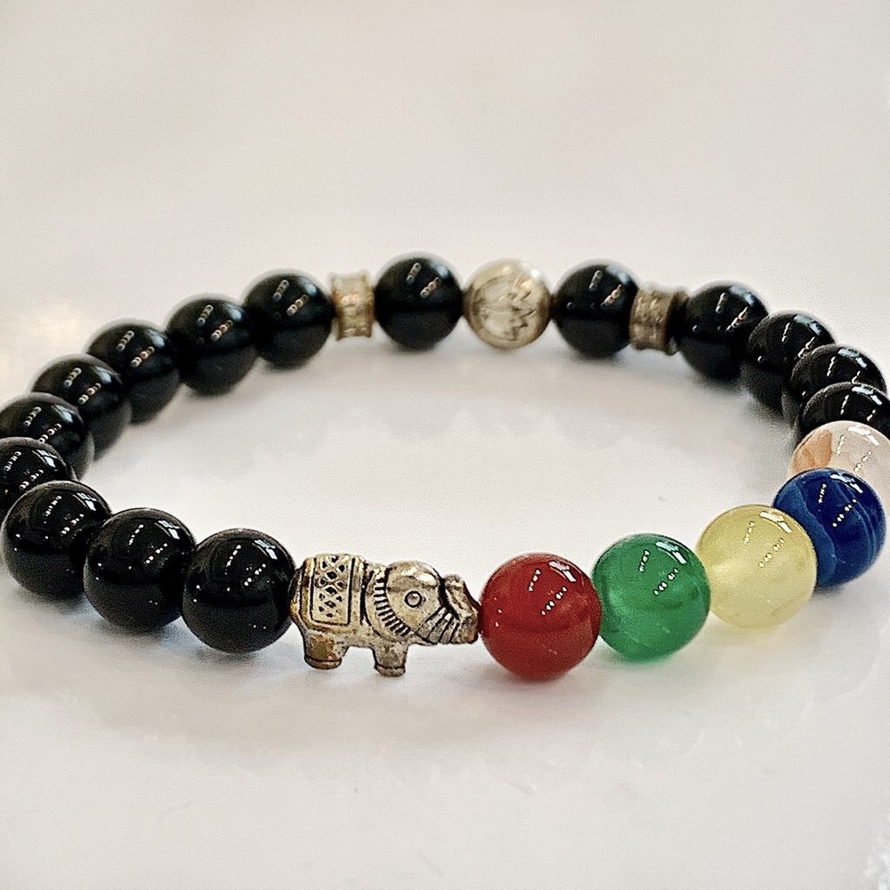 ONYX & JADE ELEPHANT STRETCH BRACELET - Picture 1 of 2